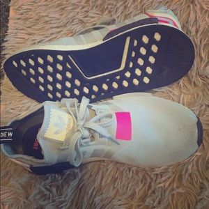 Adidas women’s boost tennis shoes